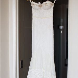 INBOL DROR 14-10: never worn wedding dress!
